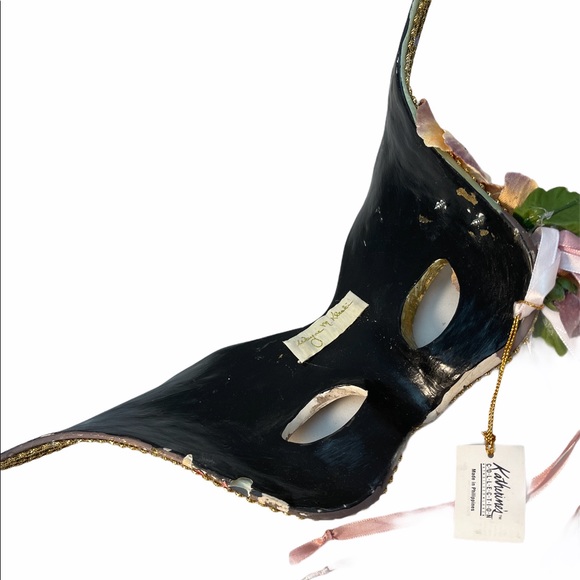 Katherines Collection Mask Decor masquerade party - Picture 2 of 3